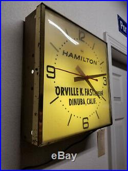 1950's VINTAGE HAMILTON WATCH CO. ELECTRIC STORE DISPLAY WALL CLOCK LIGHTED