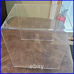 5 Piece Set Of Vintage Lucite Clear Acrylic U Cubes Riser Retail Store Display
