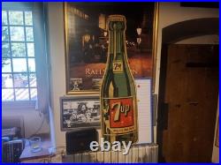 7 UP ORIGINAL VINTAGE PLATE 1950'S (Rare)