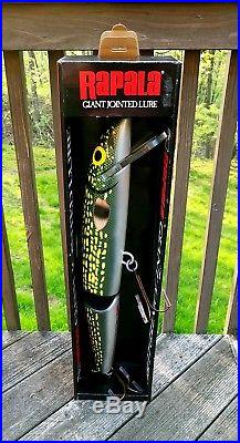 Giant Jointed Store Display Fishing Lure By Rapala In Box 26 1/2 Long