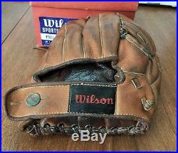 Harry Brecheen Wilson Vintage Baseball Glove And Store Display Box