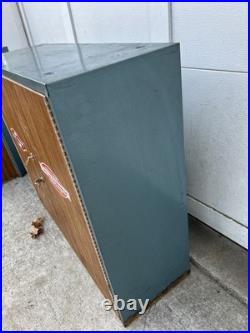 ORIGINAL Vintage BLUE STREAK CABINET Ignition Service Garage W / Key