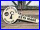 Old-Vintage-Curtis-Industries-Keys-Made-Double-Sided-Metal-Sign-Shop-Store-Auto-01-lyv