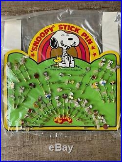Vintage 1970s Aviva Snoopy Jewelry Stick Pin Store Display Of 36