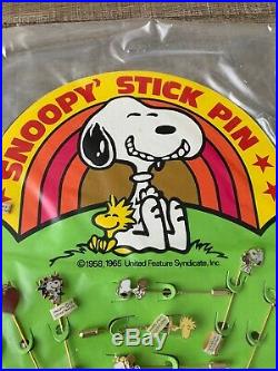 Vintage 1970s Aviva Snoopy Jewelry Stick Pin Store Display Of 36