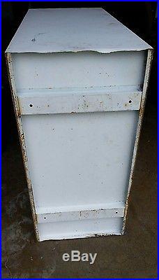 Vintage Borg Warner Wall Mounted Service Station Tune Up Parts Cabinet With Key