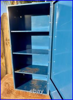 Vintage NAPA Belden Metal Spark Plug Display Cabinet Advertising Part Storage