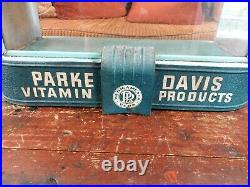 Vintage PARKE-DAVIS & CO VITAMIN ADVERTISING COUNTER DISPLAY CASE METAL-1940's