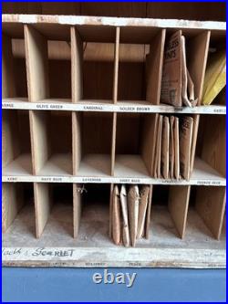 Vintage Putnam Fadeless Dyes Display Case
