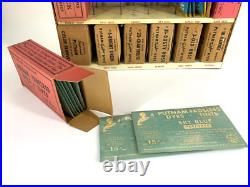 Vintage Putnam Fadeless Dyes Store Display Case Advertising w Original Dye Packs