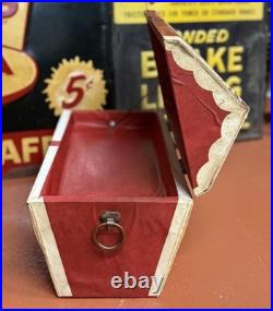 Vintage Rare Circa 1930's Buster Brown Shoes Treasure Chest Counter Display