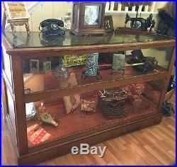 Vtg Jewelry Store DISPLAY CASE / CABINET Oak Wood Glass Top 3' x 2'+ Lighted